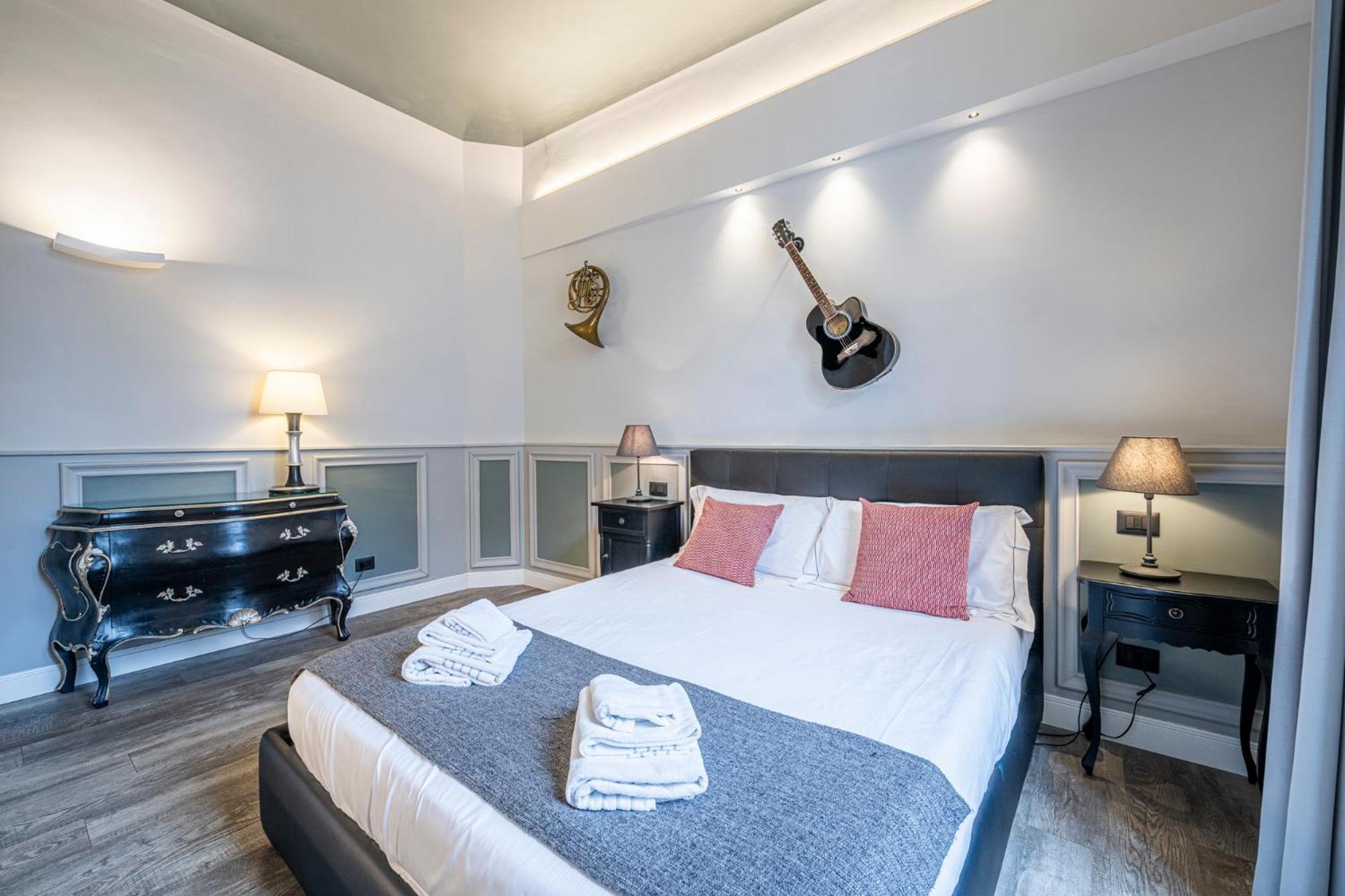 Cherubini Palace Thematic Apartment Florencia Exterior foto